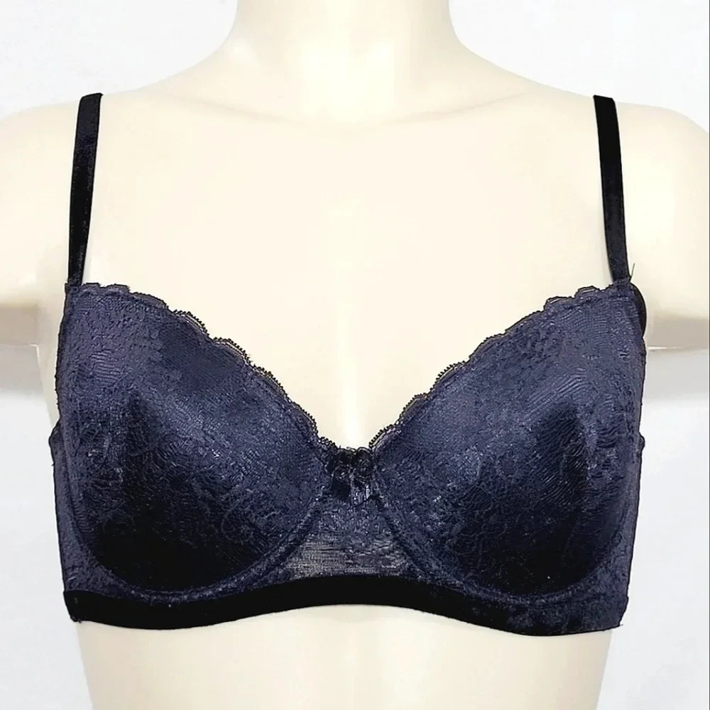 Fredericks of Hollywood Lace Covered‎ Lightly Padded Underwire Bra 34C Black